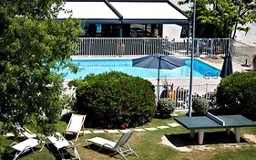 Ibis Styles Avignon Sud 3*